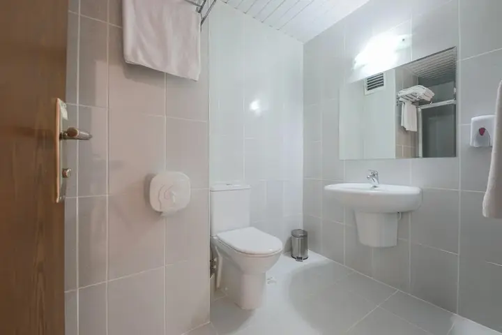 Мерсин: Hosta Otel