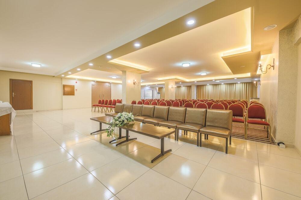Мерсин: Hosta Otel
