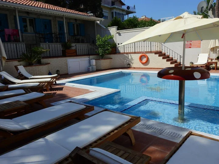 Айвалык: Karamela Otel