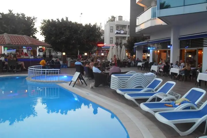 Parador Beach Hotel — фото 1