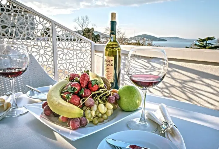 Бююкада: Buyukada Cankaya Hotel
