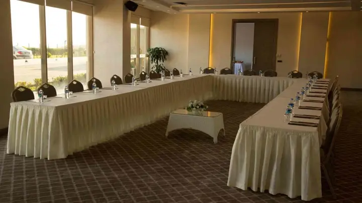 Эдирне: Hilly Hotel