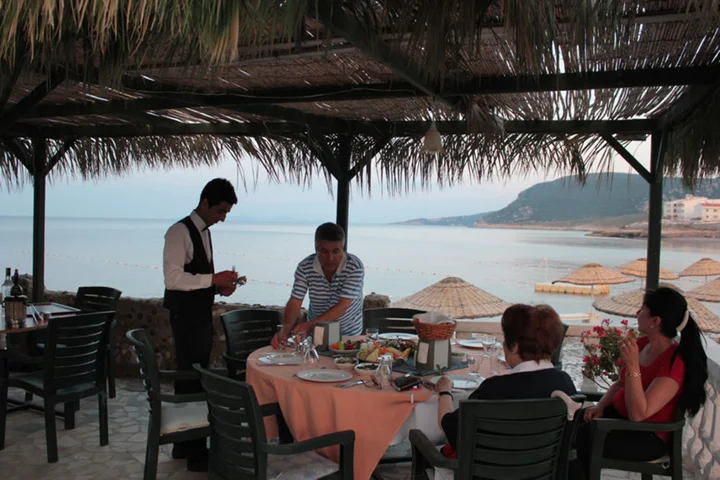 Карабурун: Can Karaburun Hotel