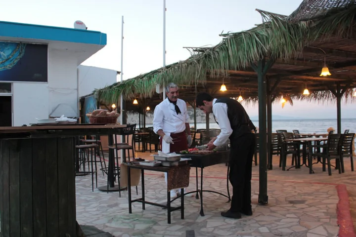 Карабурун: Can Karaburun Hotel