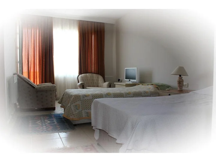 Карабурун: Can Karaburun Hotel