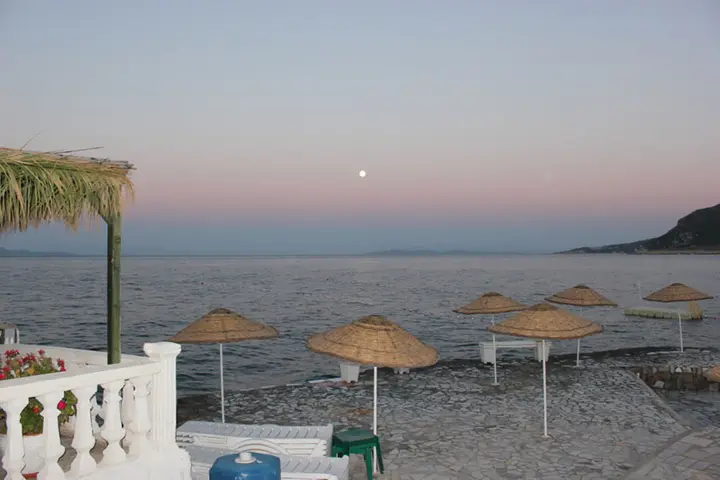 Карабурун: Can Karaburun Hotel