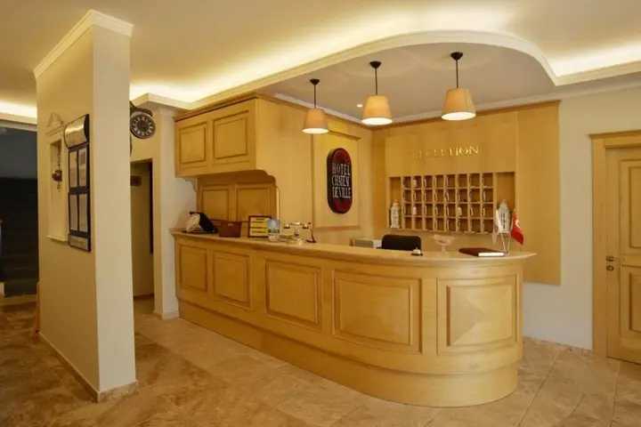 Мармарис: Hotel Chateau de Ville