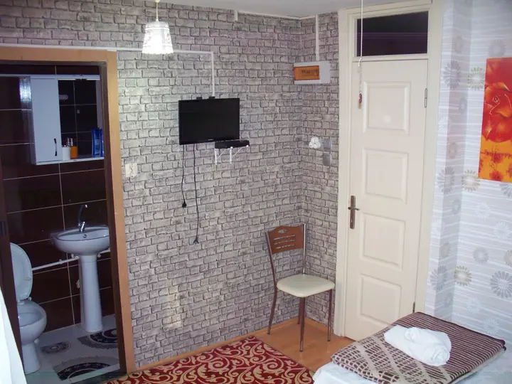 Чешмели: Gozde Pansiyon Otel