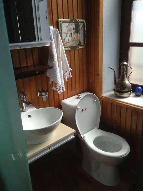 Айвалык: Cunda Zehra Teyzenin Evi
