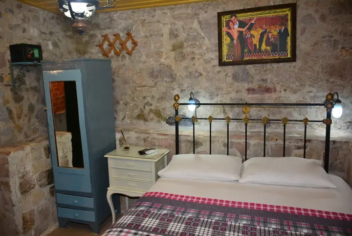Айвалык: Cunda Zehra Teyzenin Evi