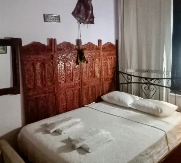Айвалык: Cunda Zehra Teyzenin Evi