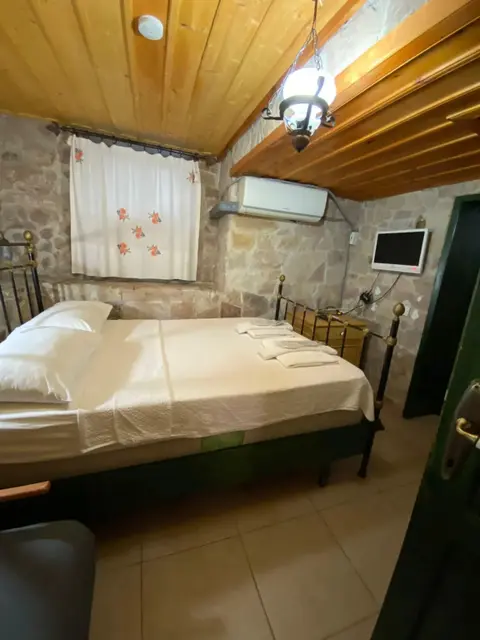 Айвалык: Cunda Zehra Teyzenin Evi