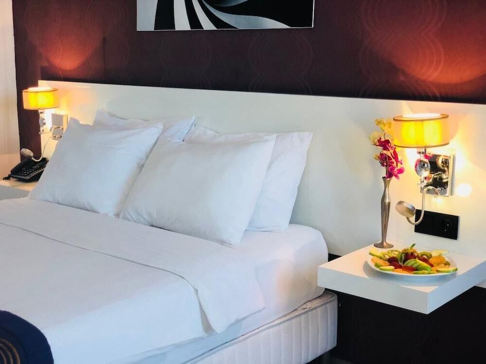 Дикили: Etap Altinel Hotel Aliaga