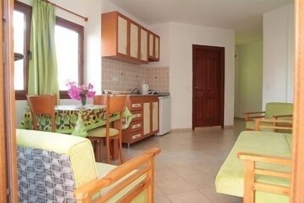 Дальян: Minta Apartments