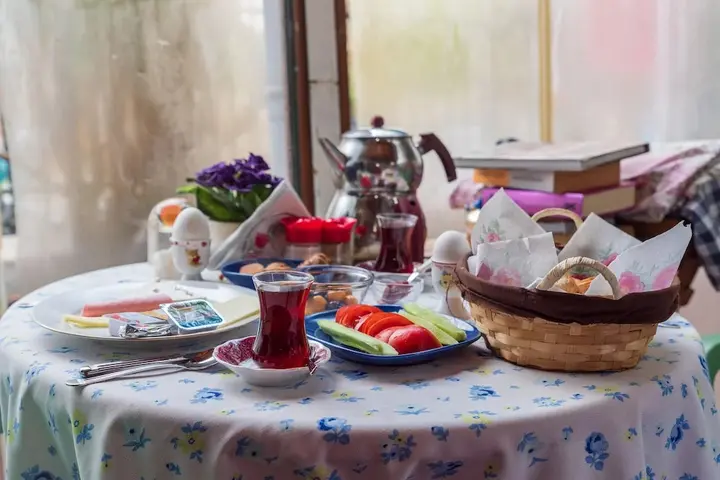 Бююкада: Orhan Kutbay'in Evi Turyolu Cafe Pansiyon