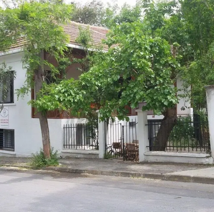 Бююкада: Orhan Kutbay'in Evi Turyolu Cafe Pansiyon