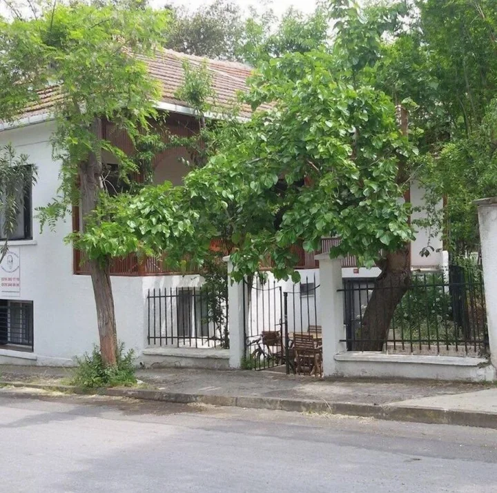 Бююкада: Orhan Kutbay'in Evi Turyolu Cafe Pansiyon