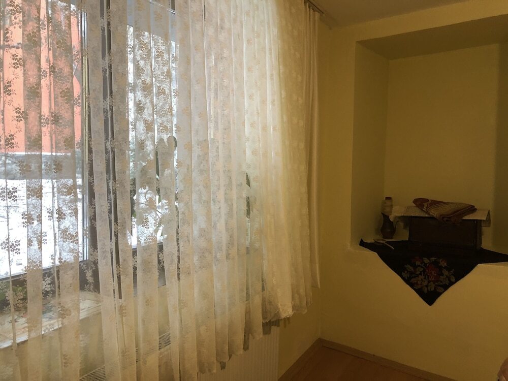 Карс: Mavi Ladin Konukevi