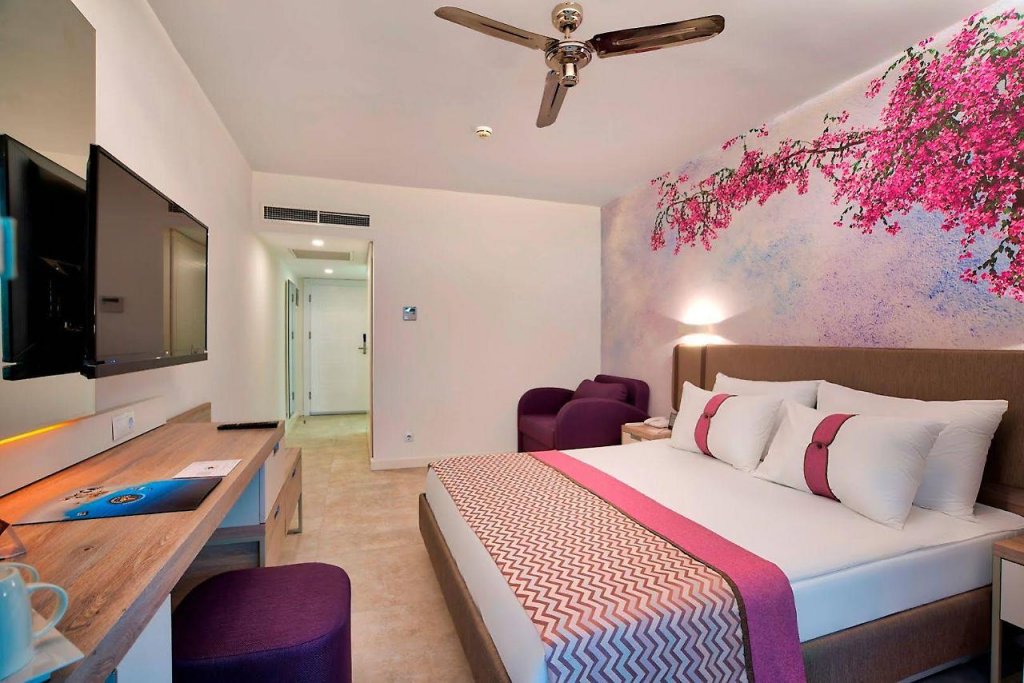 Кемер: Отель Pirate's Beach Club - Ultra All Inclusive