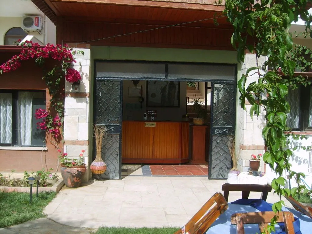 Кушадасы: Münih Otel