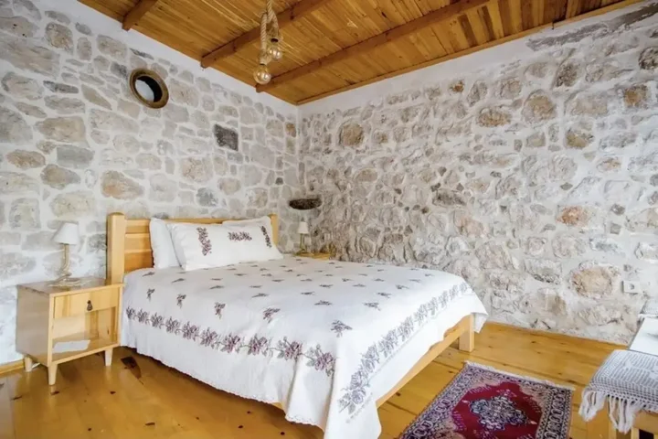Карабурун: Saklı Konak