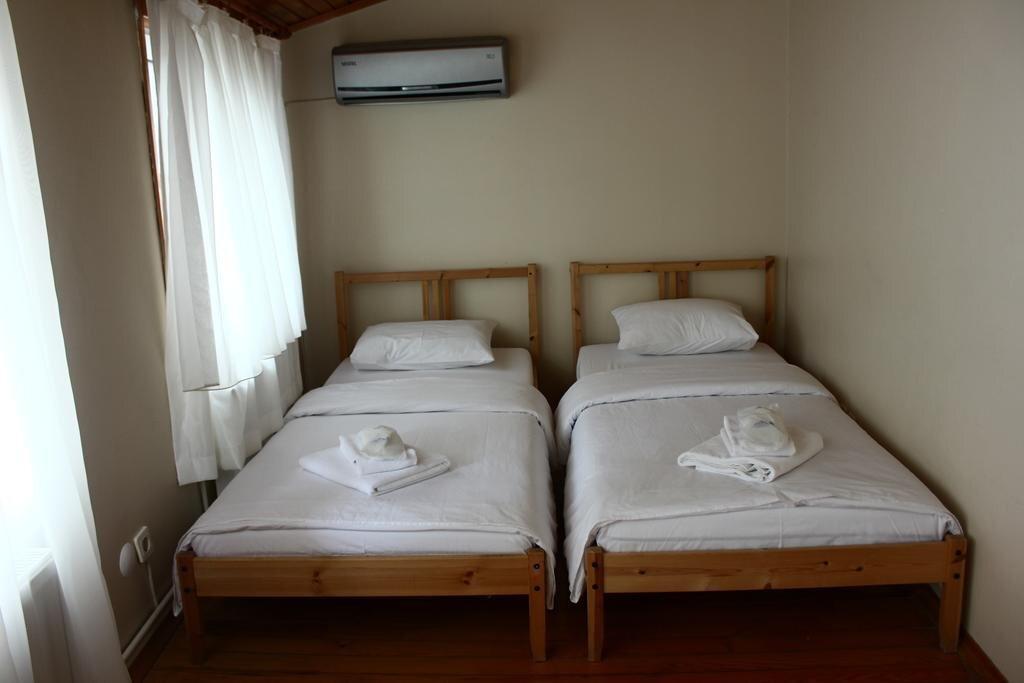 Бююкада: Büyükada Apart Hotel - Karadağ Apart