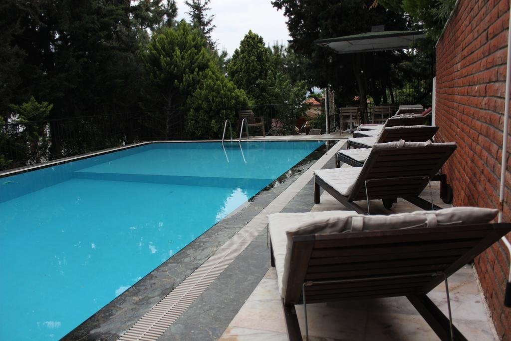 Бююкада: Büyükada Apart Hotel - Karadağ Apart