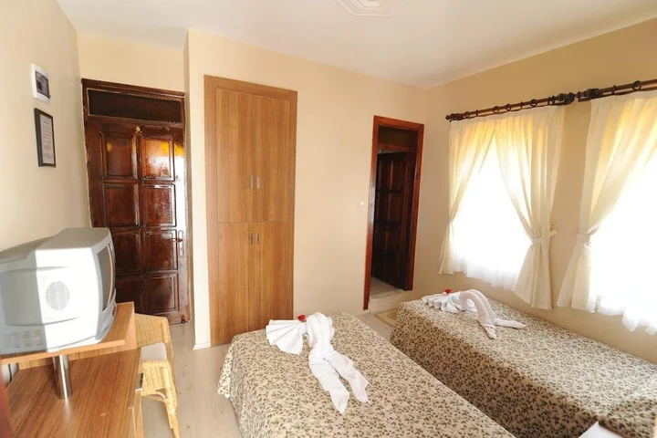 Кушадасы: Hotel Ogerim