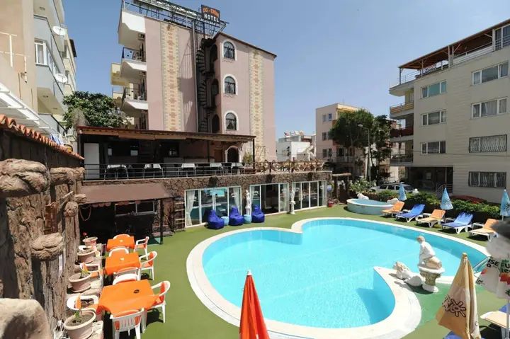 Кушадасы: Hotel Ogerim