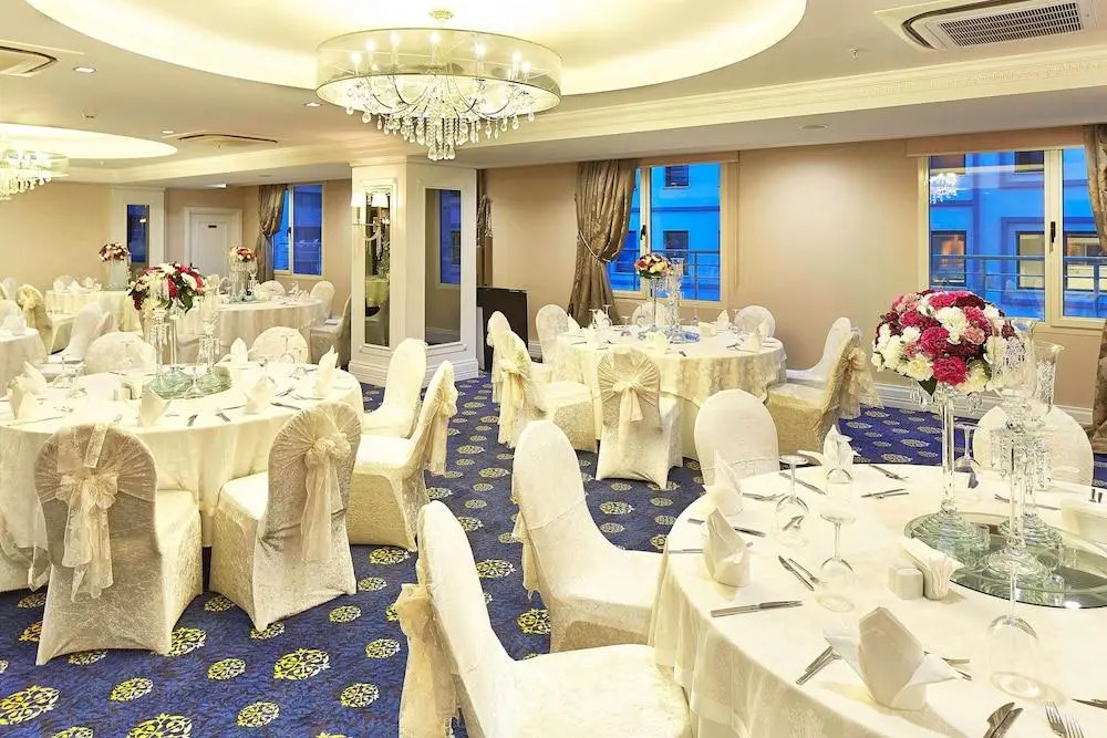 Измир: Double Tree By Hilton Izmir Alsancak