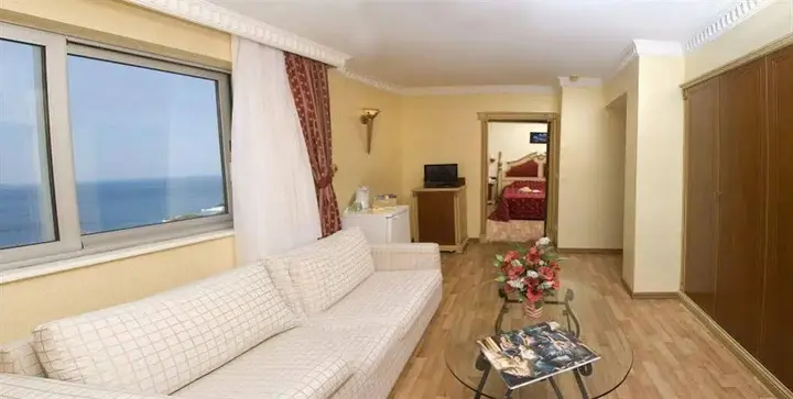 Бодрум: Grand Newport Hotel
