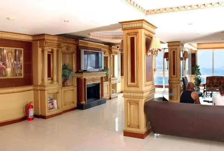 Бодрум: Grand Newport Hotel
