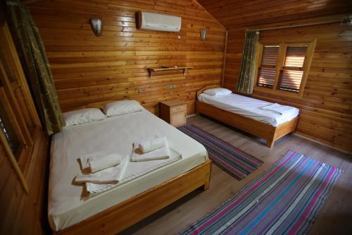 Чиралы: Ugur Pansiyon Bungalows