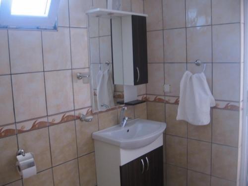 Чиралы: Ugur Pansiyon Bungalows