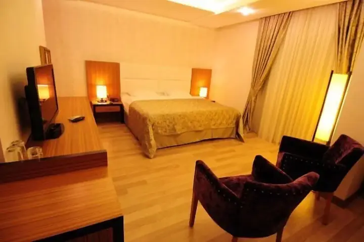 Адана: Ziyapasa Park Hotel