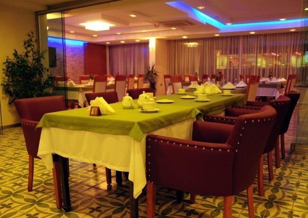 Адана: Ziyapasa Park Hotel