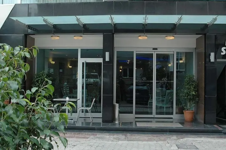Адана: Ziyapasa Park Hotel