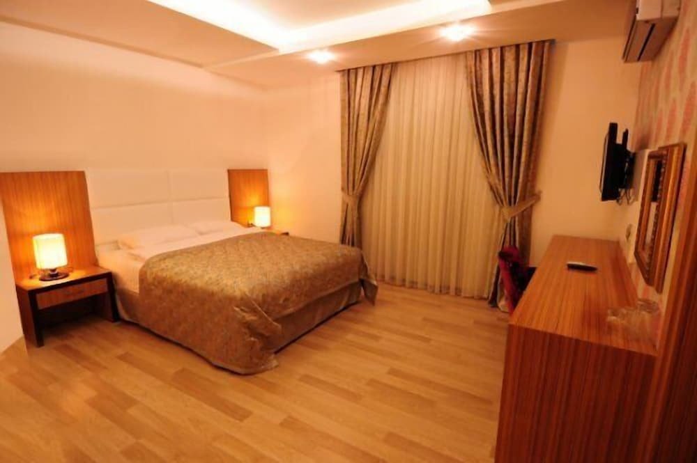 Адана: Ziyapasa Park Hotel