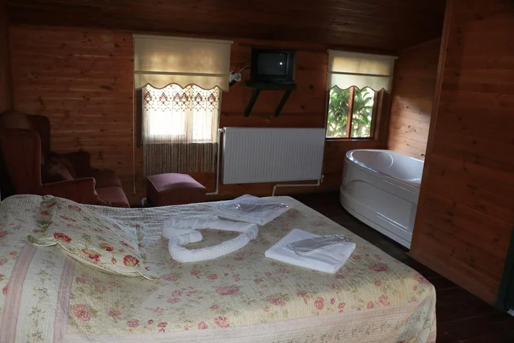 Сайл: Ekoland Hotel