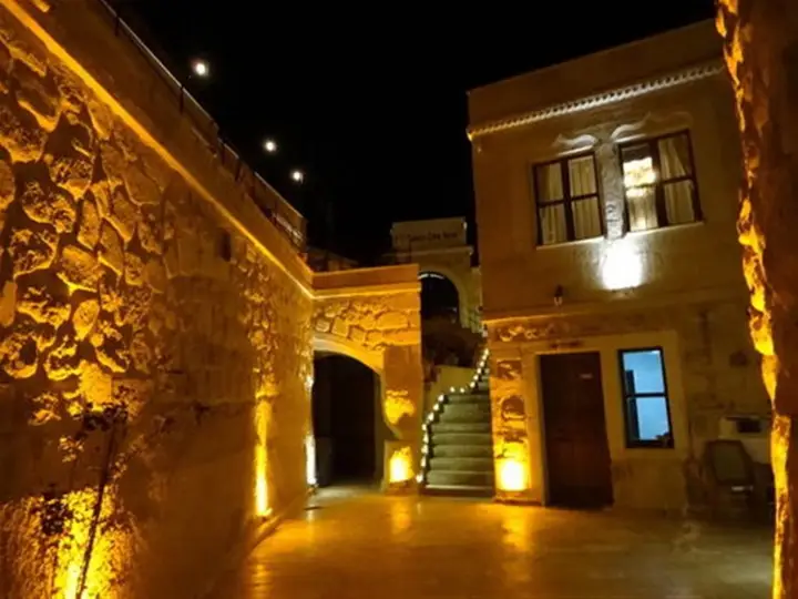 Emit Cave Hotel — фото 1