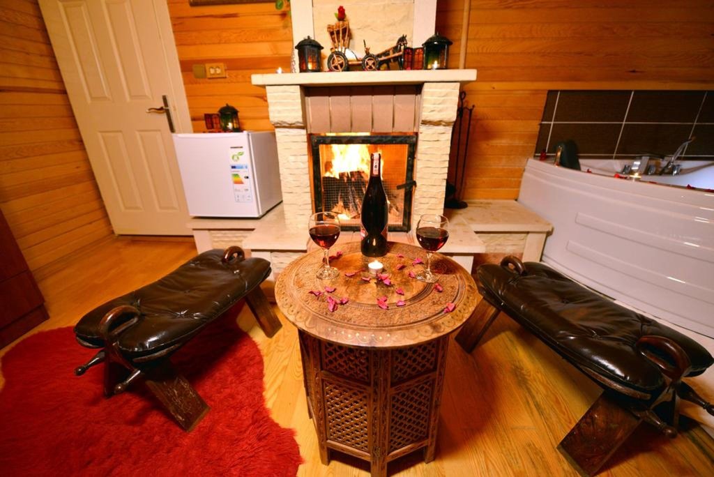 Сайл: Assortie La Villa Hotel