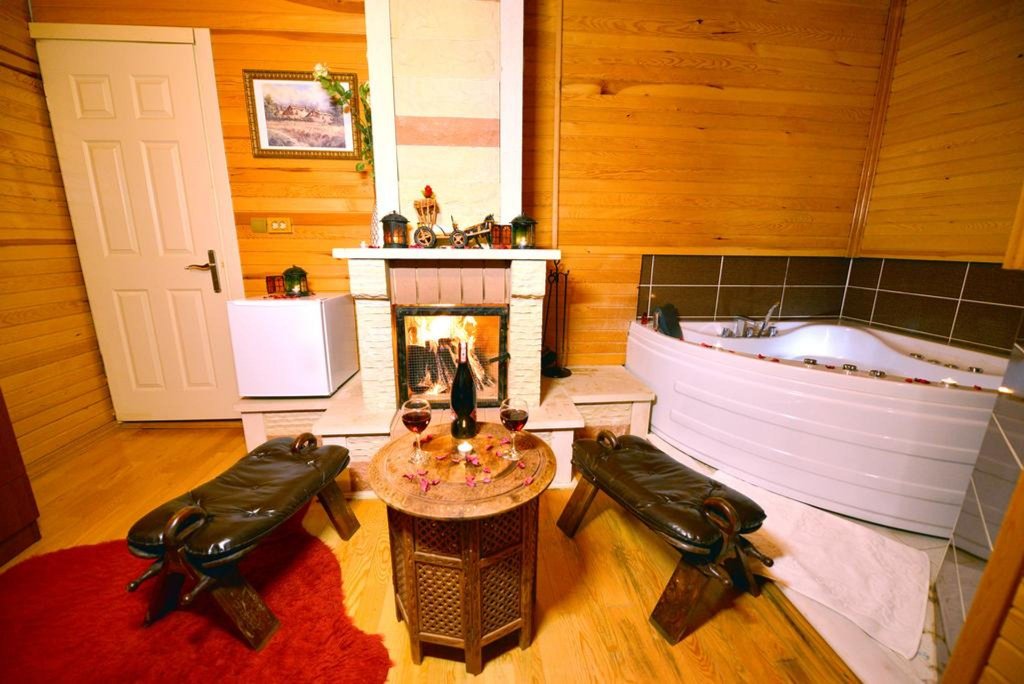 Сайл: Assortie La Villa Hotel