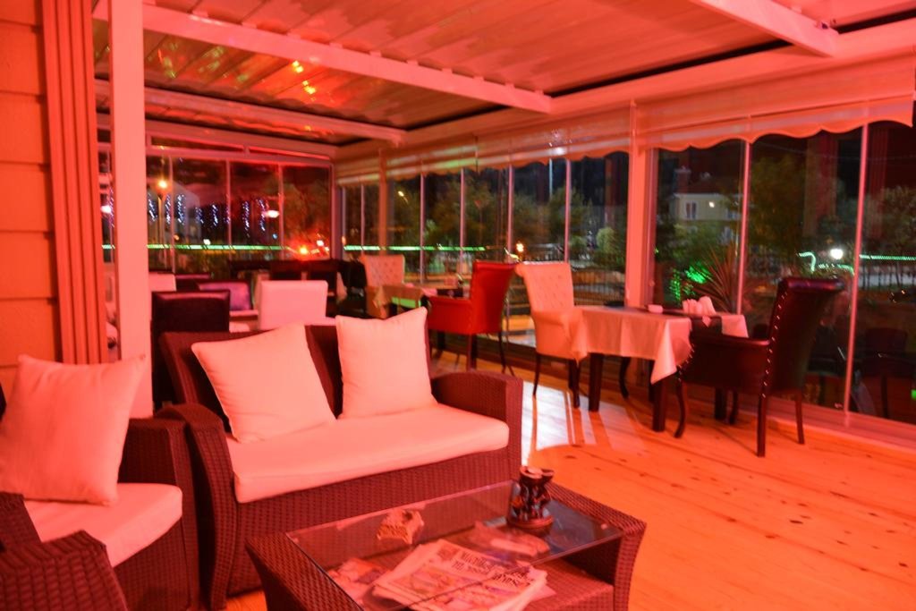 Сайл: Assortie La Villa Hotel