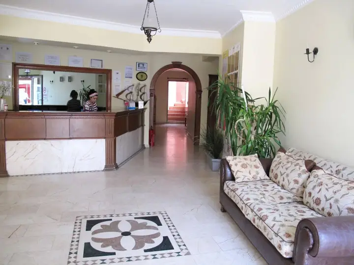 Rosy Suites Hotel — фото 2