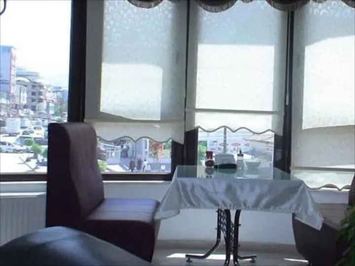 Ван: Hotel Side