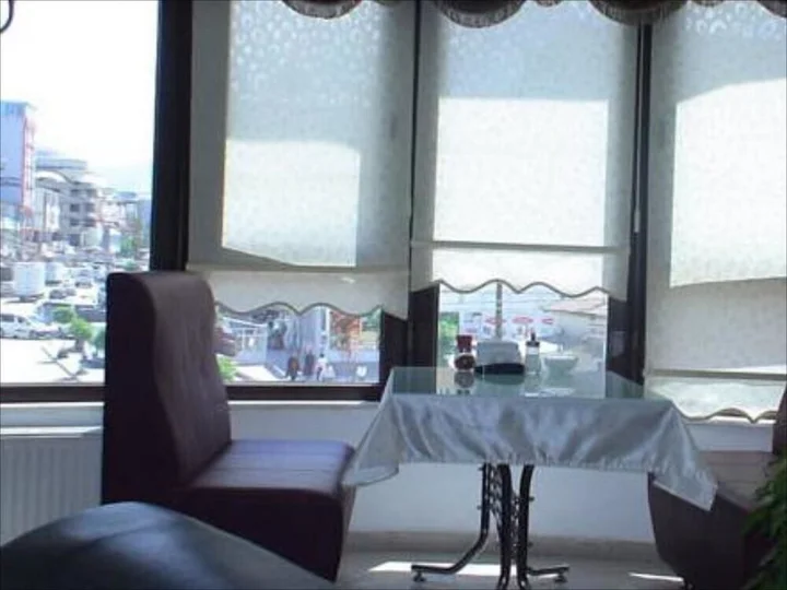 Ван: Hotel Side