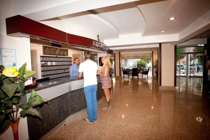 Кушадасы: Duqqan Deluxe Hotel