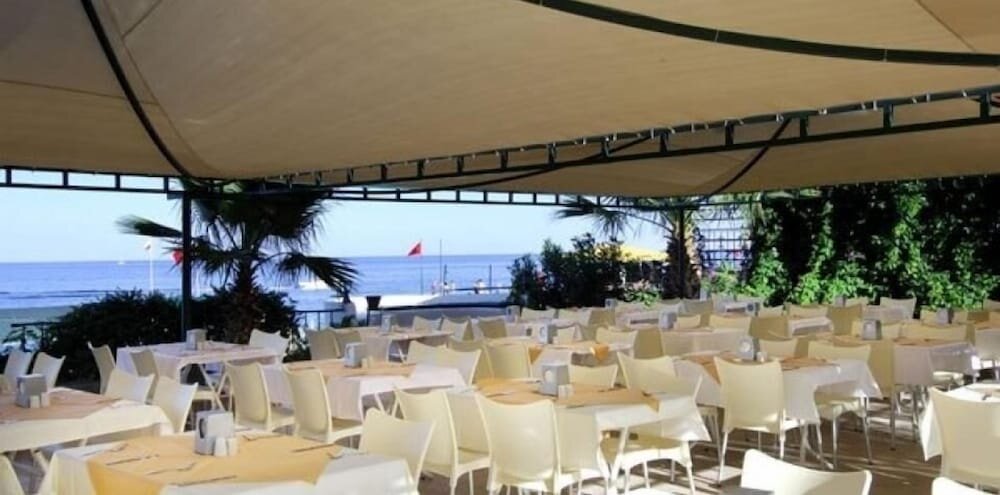 Бельдиби: Aquabella Beach Hotel