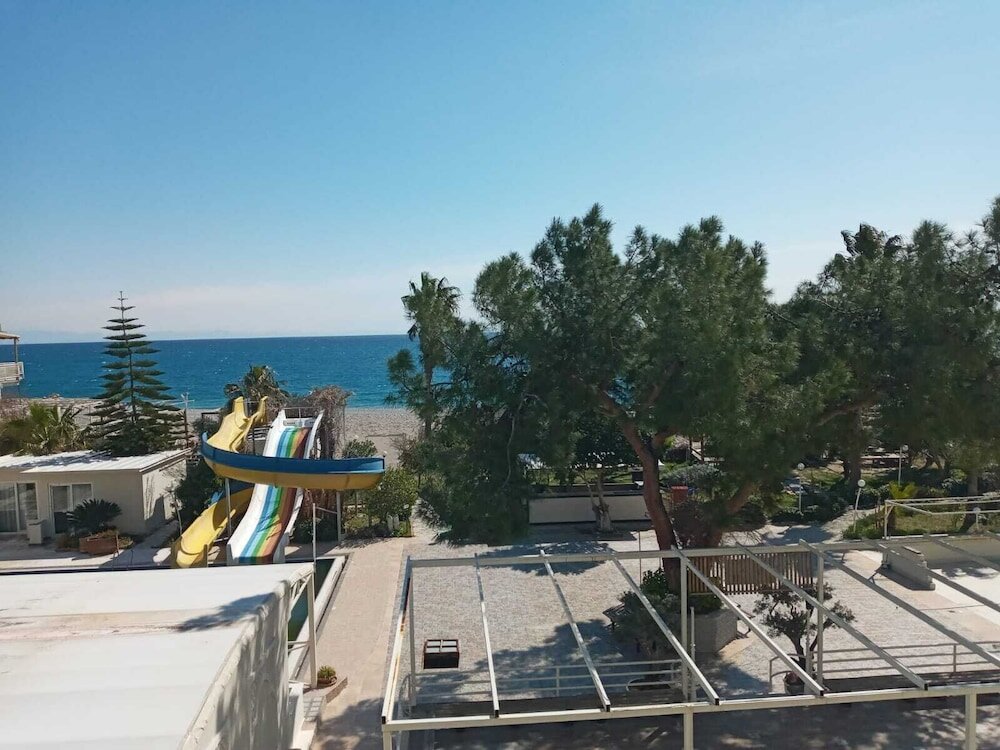 Бельдиби: Aquabella Beach Hotel
