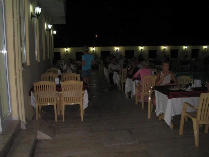 Бельдиби: Asia Hotel